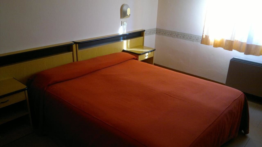 Bedroom 3, Hotel Centrale, Ferrara