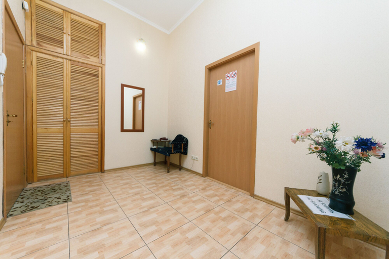 Room 5, Alma Apartments, Shevchenkivs'kyi