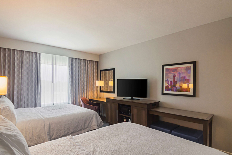 Bedroom 2, Hampton Inn & Suites Dallas/Richardson, Dallas