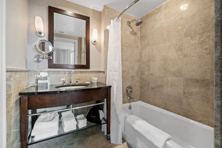 Bathroom 5, Palm Beach Singer Island Resort & Spa Luxury Suites, Palm Beach