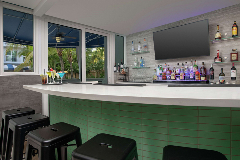 Food & Drinks 5, Hilton Garden Inn Miami Brickell South, Miami-Dade