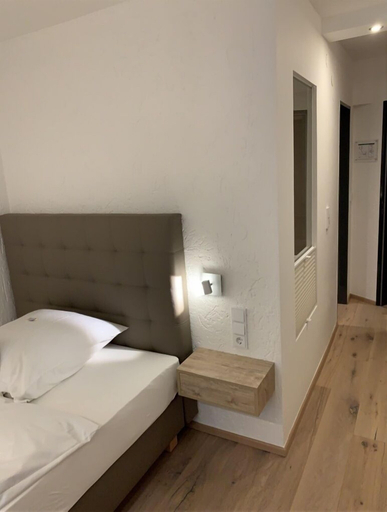 Bedroom 5, Hotel Lindenhof Kasteel, Mönchengladbach