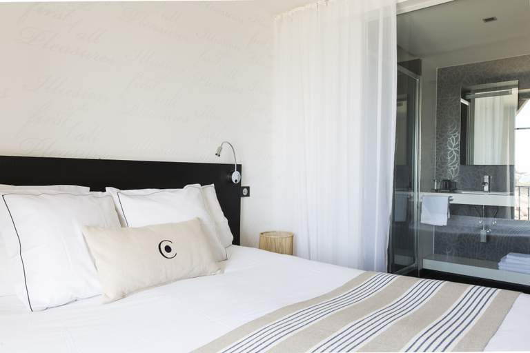 Bedroom 3, Le Castel Beau Site, Côtes-d'Armor