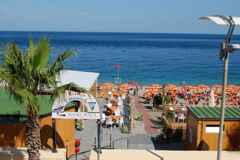 Exterior & Views 2, Maniel Beach Hotel, Messina