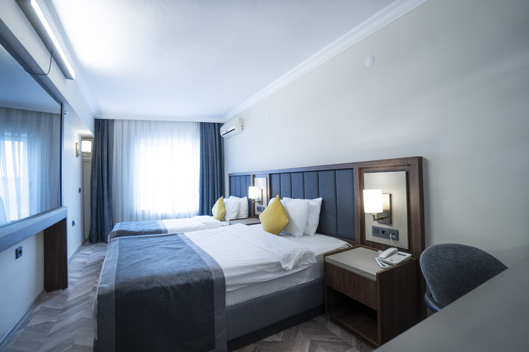 Bedroom 2, UK Ankara Hotel, Çankaya