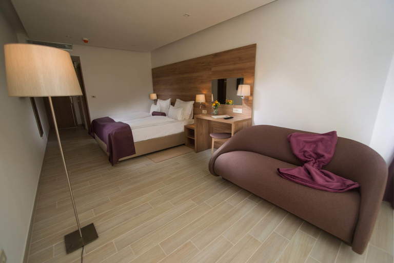 Bedroom 4, Hotel Biokovo, Makarska