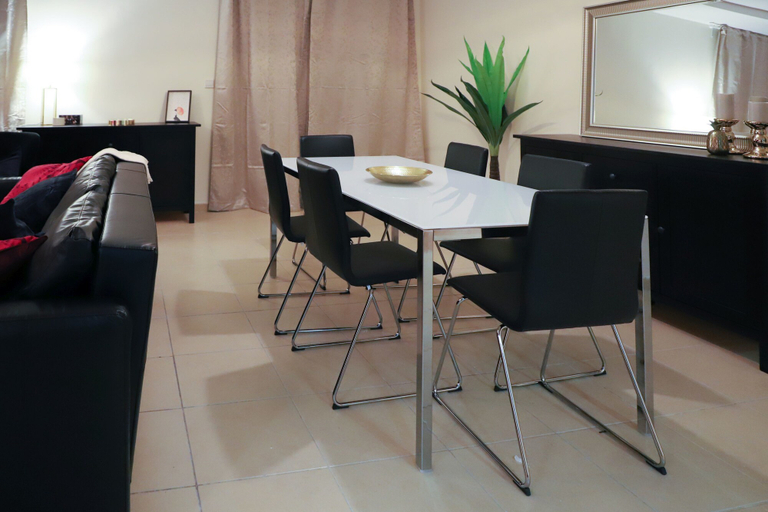 In-room dining, Pelicanstay at JBR walk - Oceanfront, Dubai