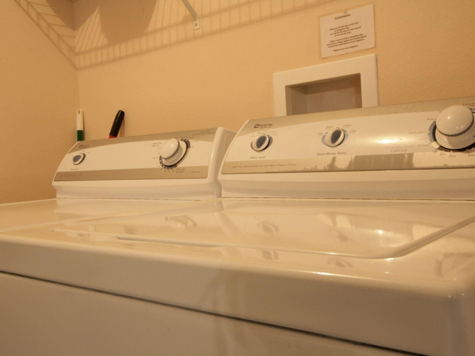 Bathroom, 4 Bed 231, Polk