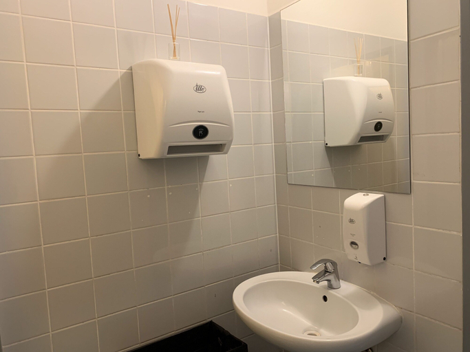 Bathroom 2, Hostel and Apartment Blue88, Praha 1