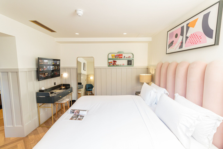 Bedroom 3, The Clarence, Dublin