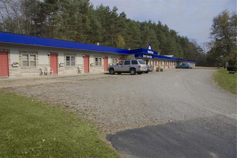 Exterior & Views 2, Best Inn, Allegany