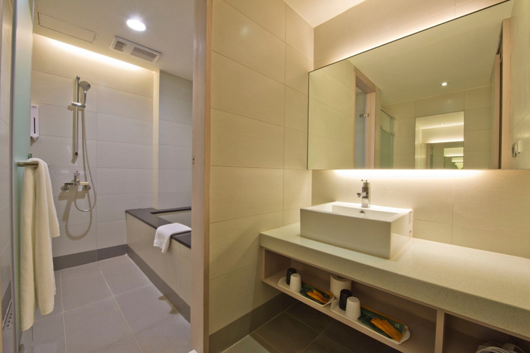 Bathroom 4, Mellow Fields Hotel, Taipei City