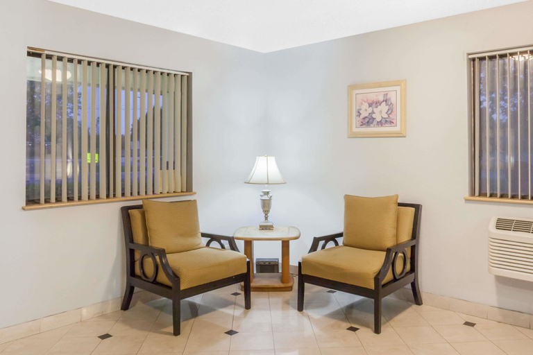 Others 5, Super 8 by Wyndham Charlotte/Amusement Park Area, Mecklenburg