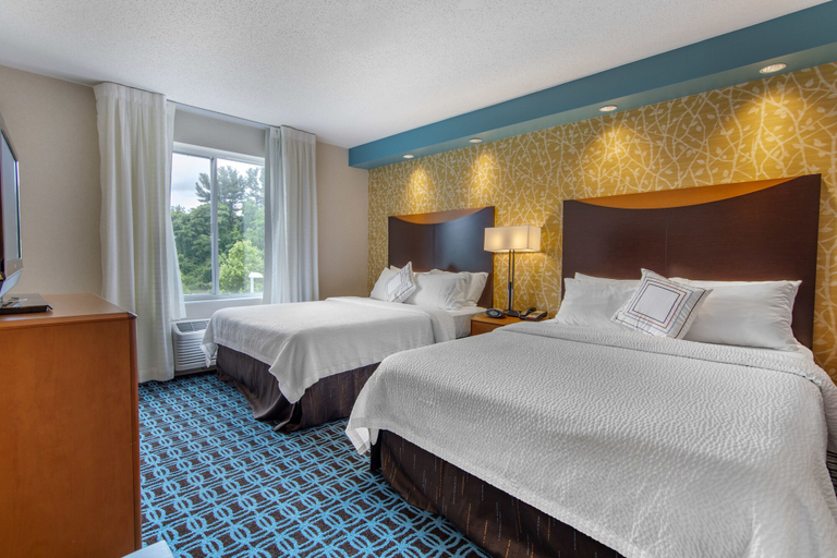 Bedroom 3, Fairfield Inn & Suites by Marriott Hooksett, Merrimack