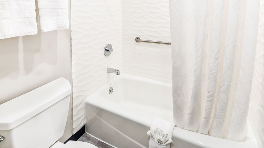 Bathroom 4, Hollywood Inn Suites Hotel, Los Angeles