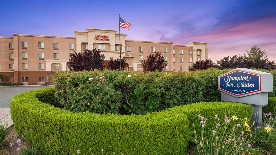 Exterior & Views 2, Hampton Inn & Suites Banning-Beaumont, Riverside
