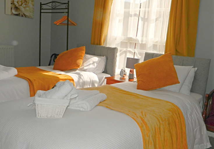Bedroom 2, The Kings Head Inn, Warwickshire
