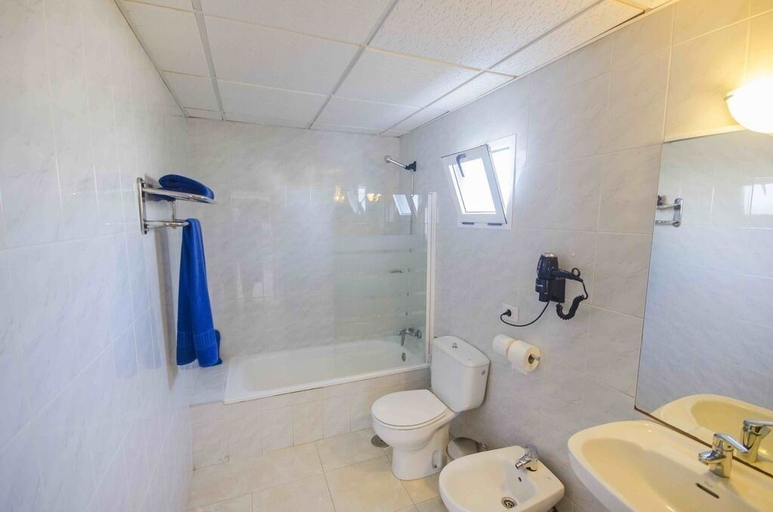 Bathroom 5, Tabaiba Apartamentos, Las Palmas