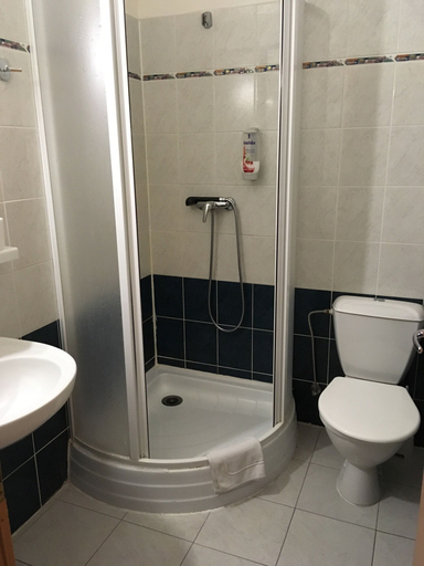 Bathroom 3, Hotel Tři růže, Trutnov