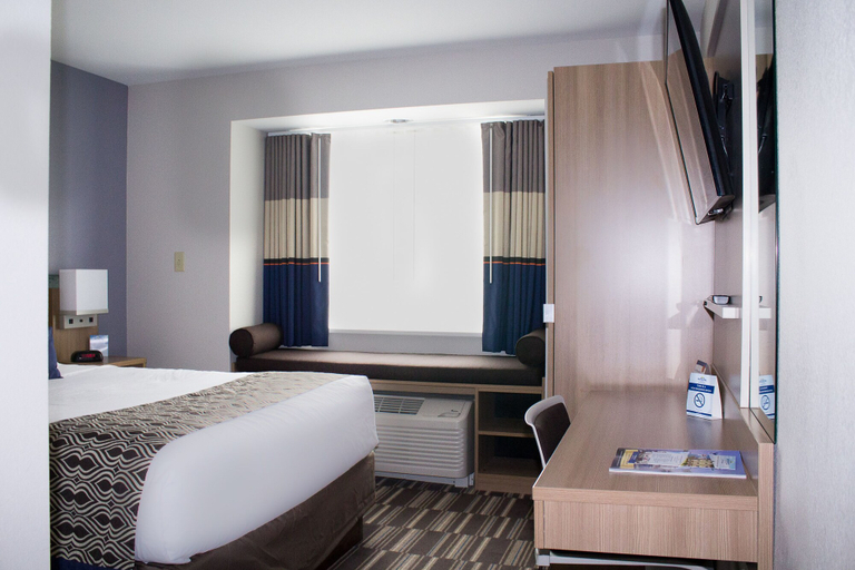 Bedroom 2, Microtel by Wyndham Penn Yan Finger Lakes Region, Yates