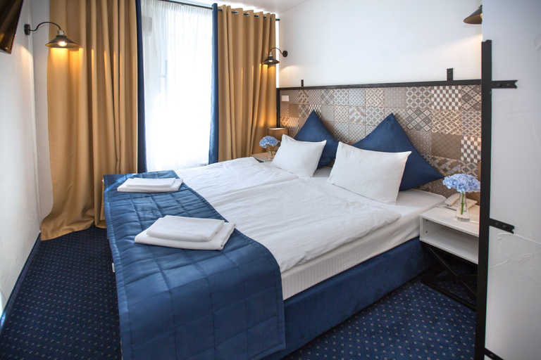 Bedroom 4, Apart-Hotel Naumov, Central