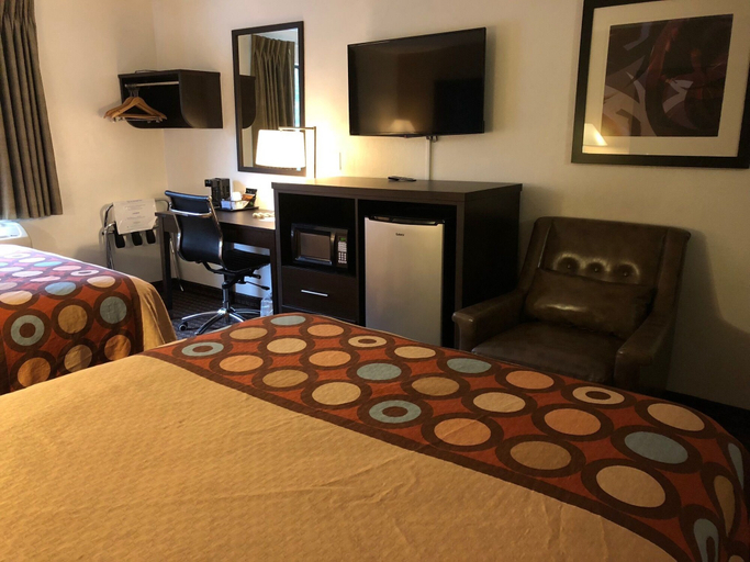 Bedroom 4, Super 8 by Wyndham Lacey Olympia Area, Thurston