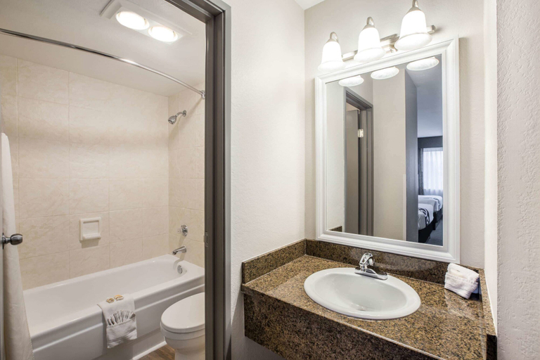 Bathroom 4, La Quinta Inn by Wyndham Everett, Snohomish