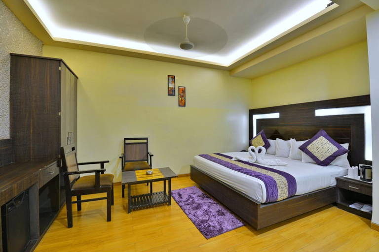 Bedroom 1, Hotel Samrat, Jabalpur