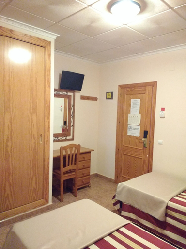Bedroom 4, Hotel Meson El Castillo, Alicante