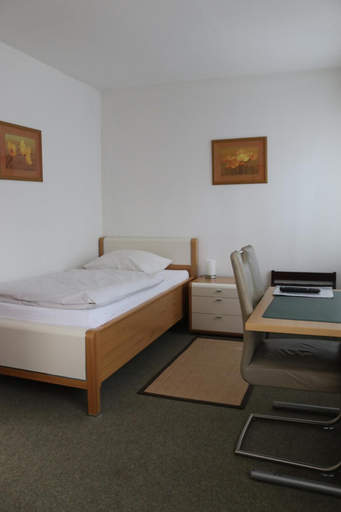 Bedroom 4, Rixbecker Alpen Hotel Koch, Soest