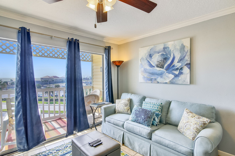 Others 1, Victorian 9326 - Deja Blue, Galveston