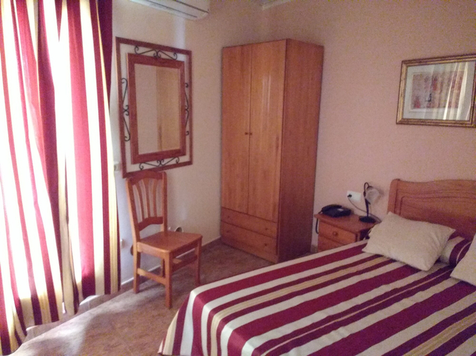 Bedroom 5, Hotel Meson El Castillo, Alicante