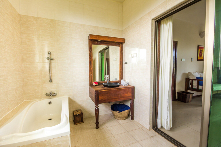 Bathroom 5, The Zanzibari, Kaskazini 'A'