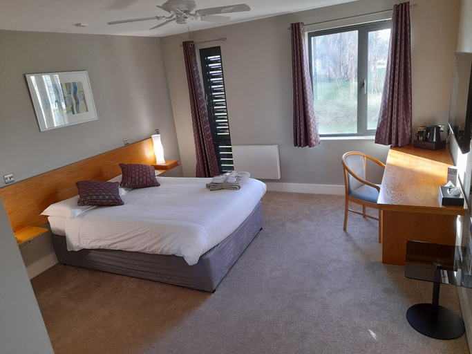 Bedroom 3, Roffey Park Venue, West Sussex