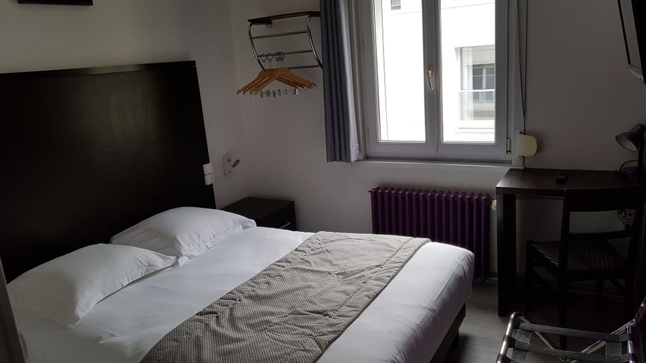 Bedroom 5, Hôtel Au Spatial, Somme