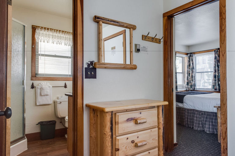 Bathroom 4, Franciscan Lakeside Lodge, Placer