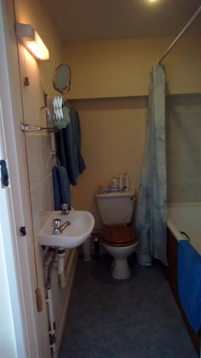 Bathroom 3, Copper Beeches Accomodation, Hampshire