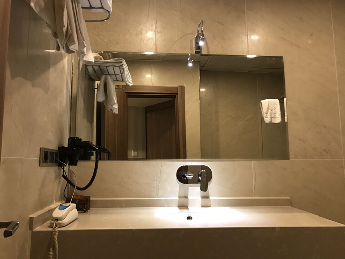 Bathroom 5, Keles Hotel, Merkez