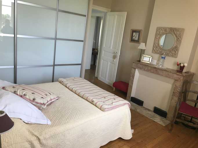 Bedroom 4, Ancienne Ecole Du Chapuy, Ain