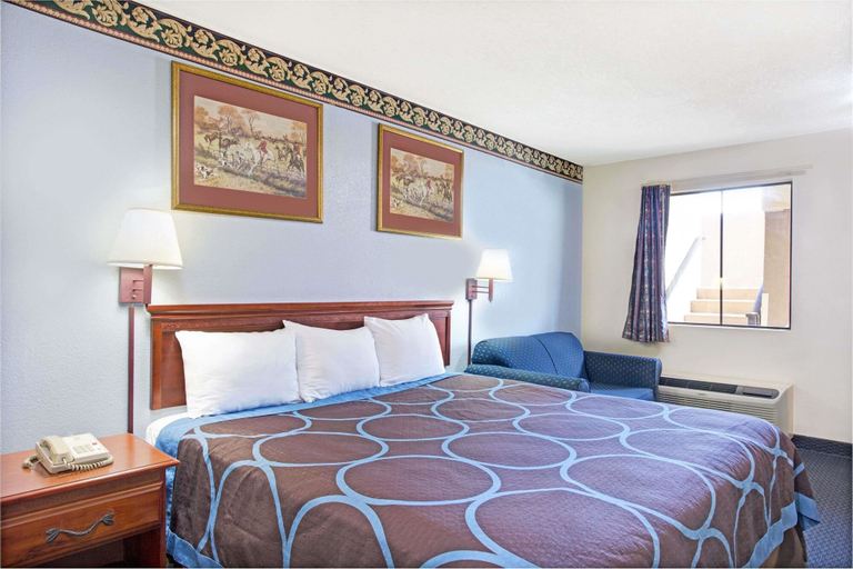Bedroom 3, Super 8 by Wyndham Suwanee, Gwinnett