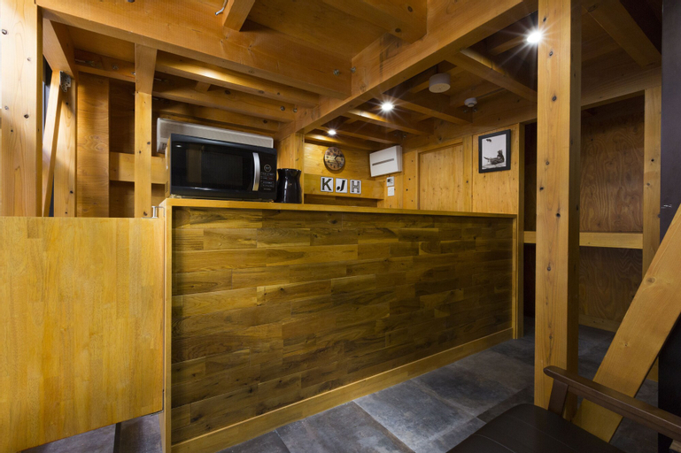 Guest House Koenji Junjo Hotel, Suginami