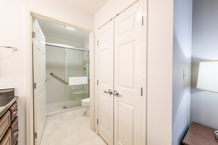 Bathroom 4, Staybridge Suites CHARLESTON-ASHLEY PHOSPHATE, Charleston