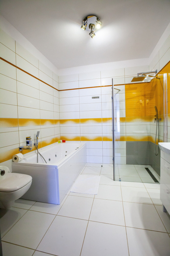 Bathroom 4, Hotel Jan, Sławno