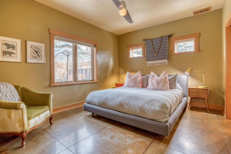 Bedroom 1, The Davenport, Deschutes
