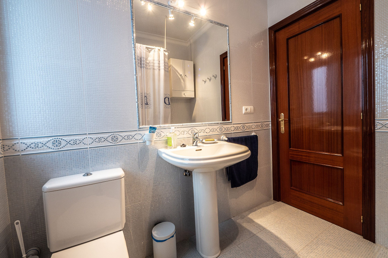 Bathroom 3, Gran Apartamento Avenida 57, Cádiz