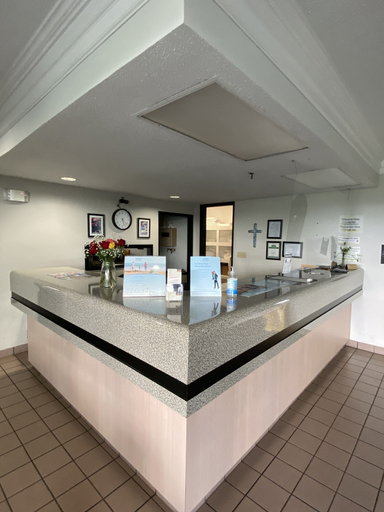Food & Drinks 5, Super 8 by Wyndham Metropolis, Massac