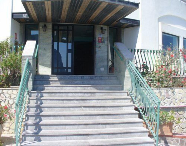 Exterior & Views 2, Hotel Bellevue del Golfo, Palermo
