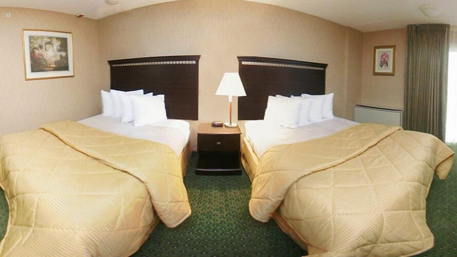 Bedroom 3, Hampton Inn Pawtucket, Providence