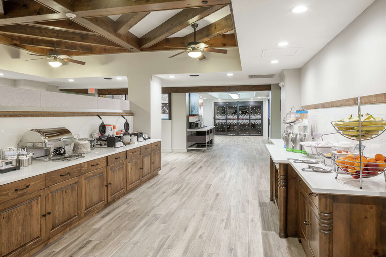 Food & Drinks 5, Hampton Inn Austin-Round Rock, Williamson