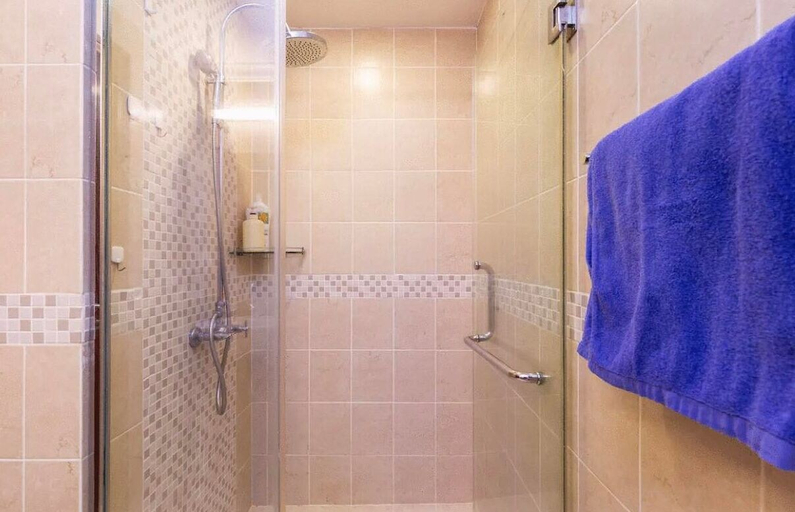 Bathroom 2, The Manor Apartment Nguyen Huu Canh, Bình Thạnh